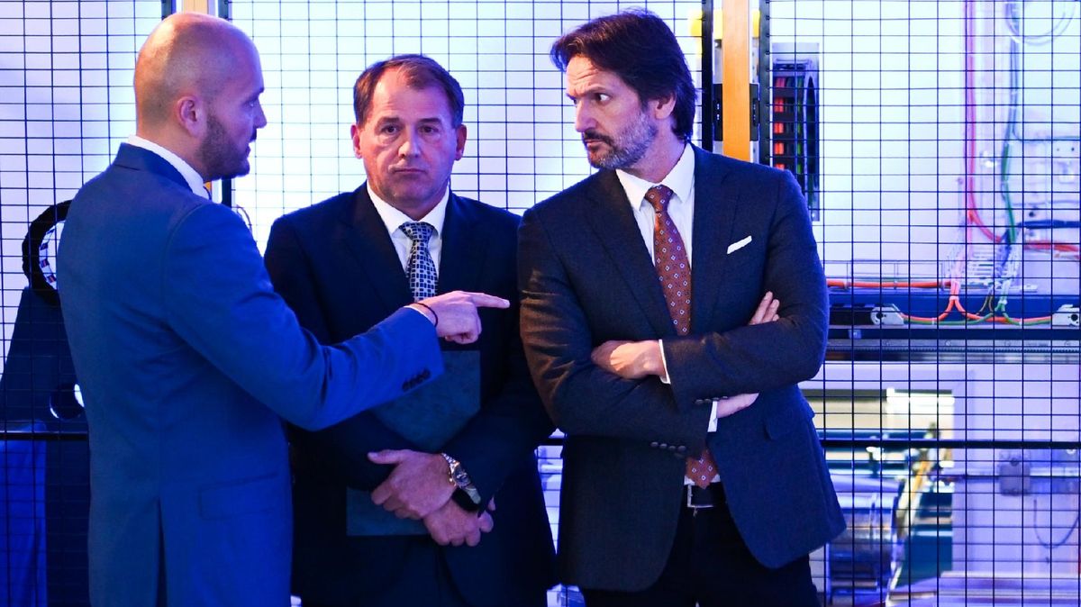 Strnadův ministr. Odhalili jsme skrytý penězovod mezi Prahou a Bratislavou